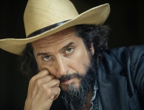 El apoyo de Vinicio Capossela al Chile que lucha